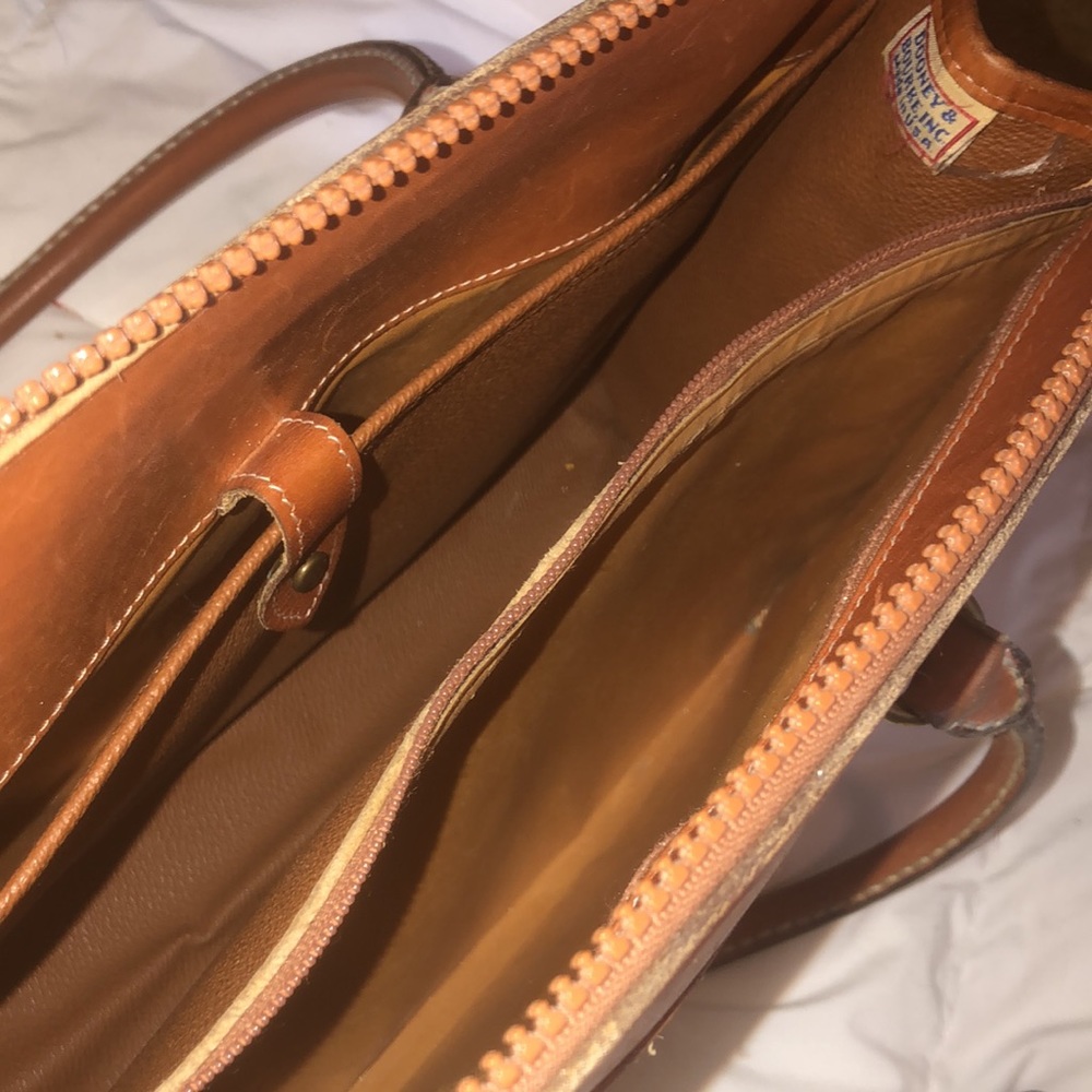 Vintage Dooney - Picture 4 of 4